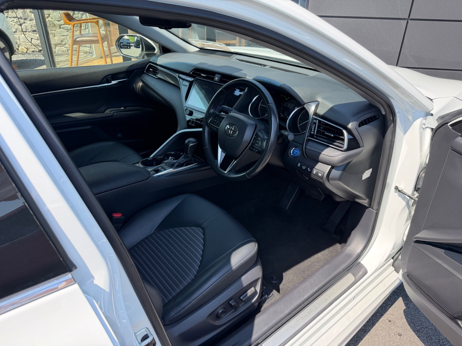 2019 Toyota Camry 2.5L Petrol Hybrid For Sale Images
