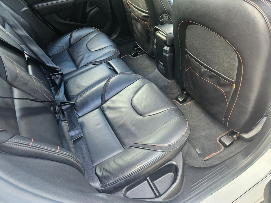 2015 Volvo V40 1.6L Petrol For Sale Images