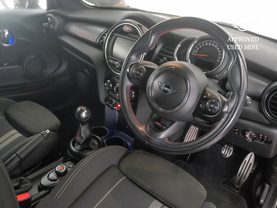 2019 MINI Hatch 1.5L Petrol For Sale Images