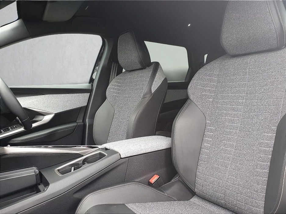 2026 Peugeot 5008 1.2L Petrol For Sale Images