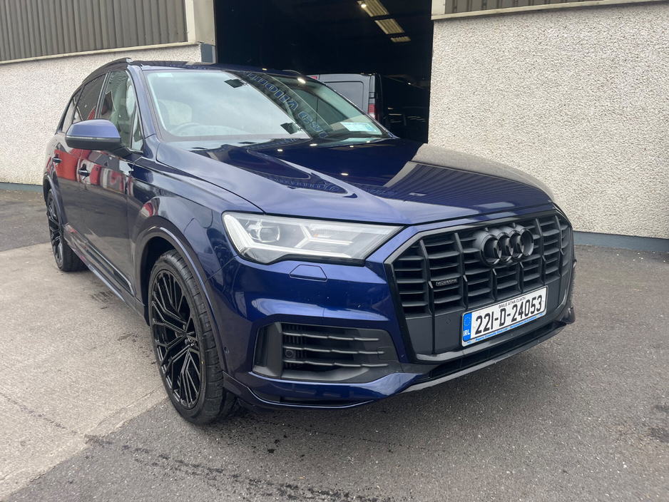 2022 Audi Q7 3L Petrol Plug-in Hybrid For Sale Images