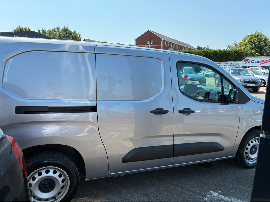 2025 Citroen Berlingo 1.5L Diesel For Sale Images