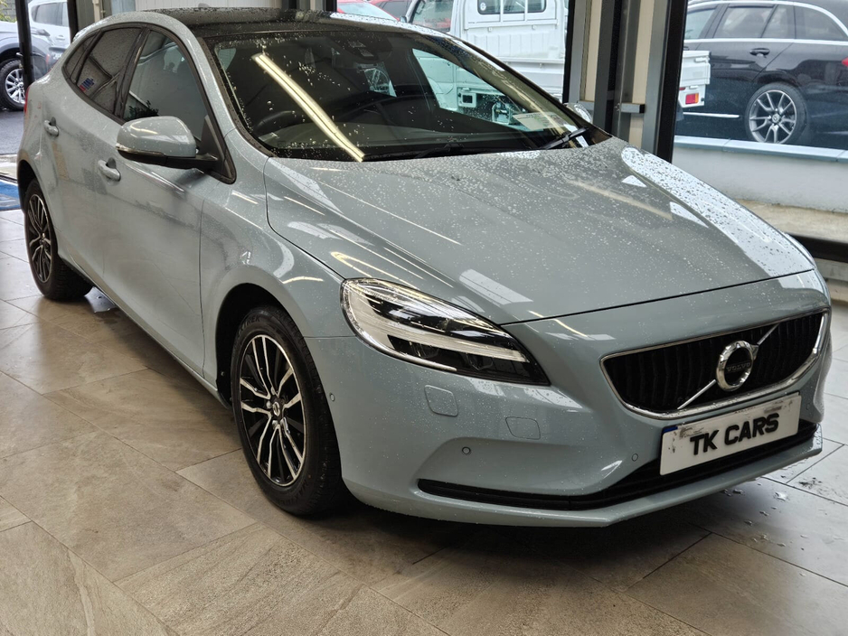 Used Volvo V40 2017 in Galway