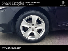 2015 Renault Clio 1.1L Petrol For Sale Images