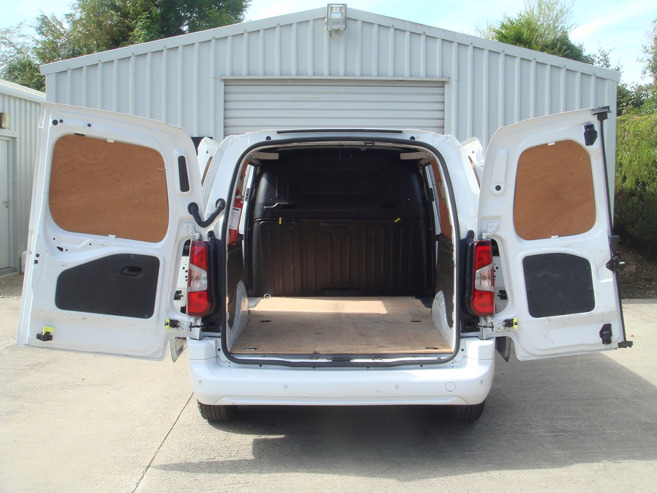 2023 Vauxhall Combo 1.5L Diesel For Sale Images