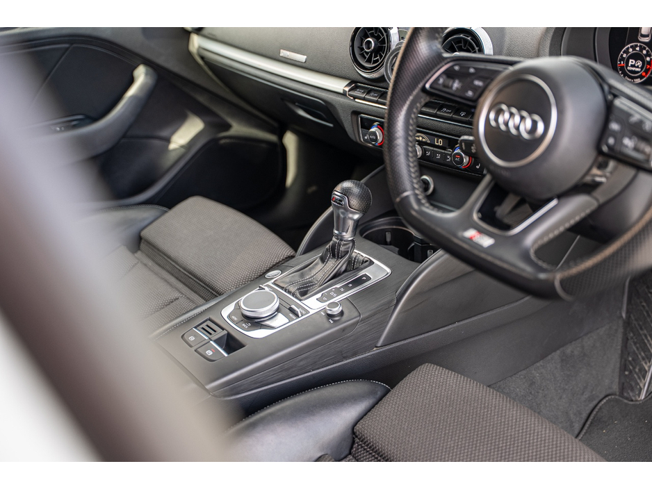 Audi A3 DBA-8VCXS — thumbnail 12