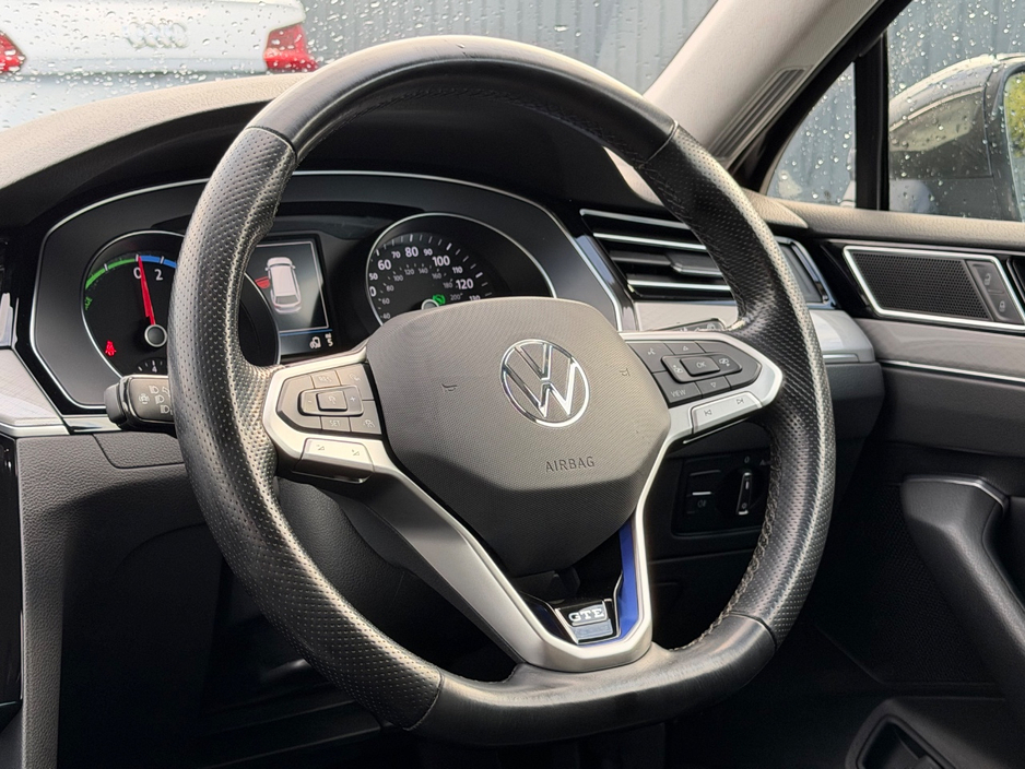 2022 Volkswagen Passat 1.4L Hybrid For Sale Images