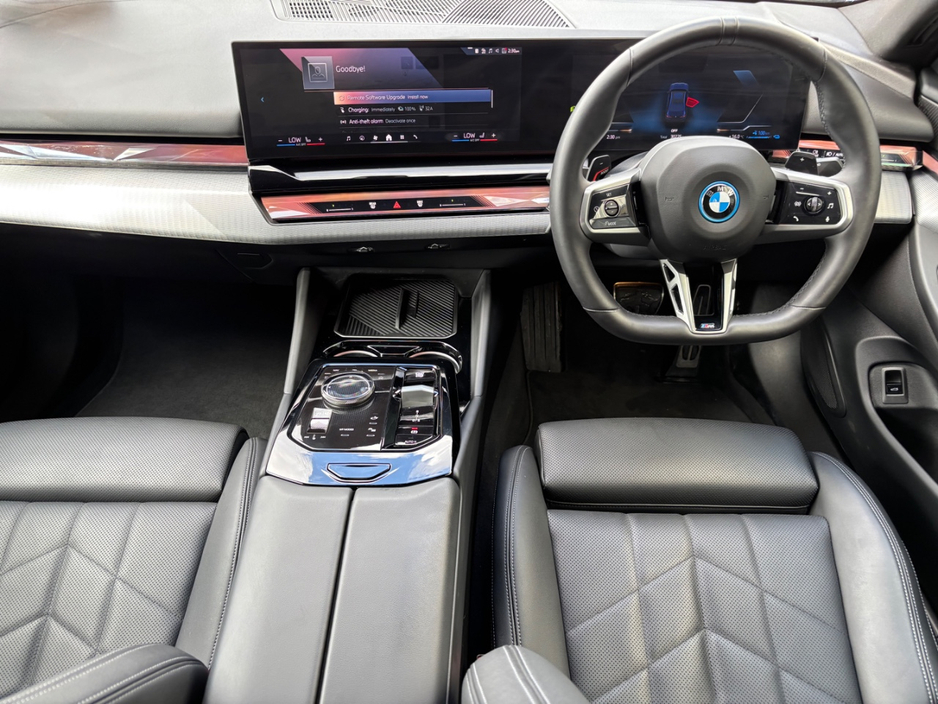 2025 BMW 5 Series 2L Petrol Plug-in Hybrid For Sale Images
