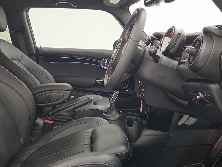 2023 MINI Hatch 1.5L Petrol For Sale Images