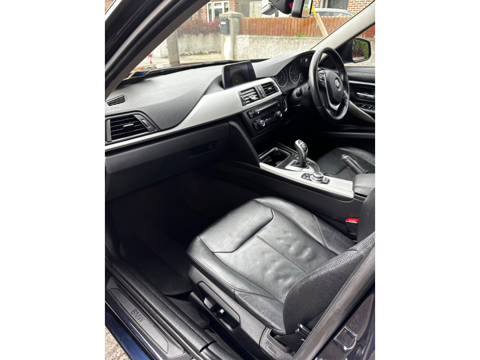BMW 3 Series D 4DR AUTO — thumbnail 2