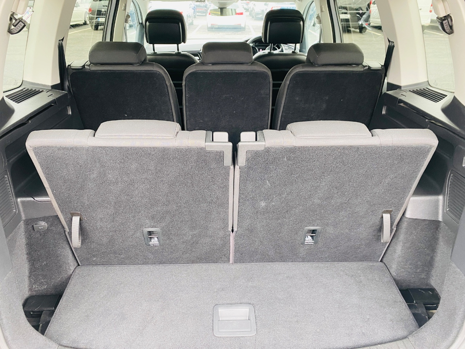 2021 Volkswagen Touran 2L Diesel For Sale Images