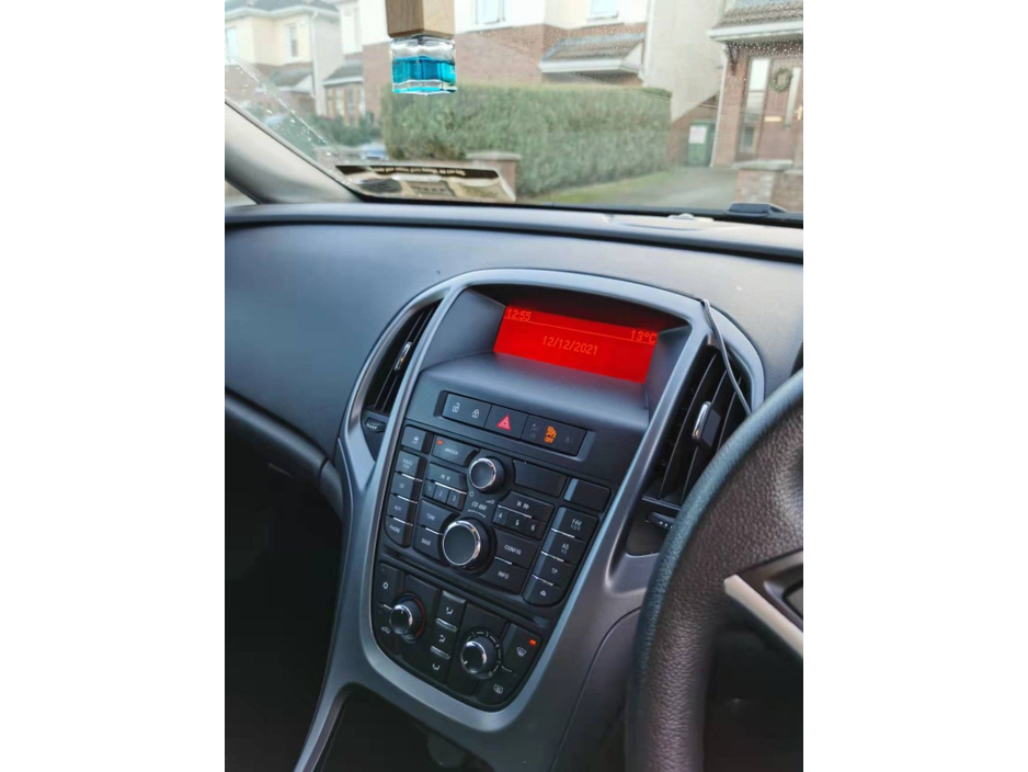 Opel Astra 1.2 SC Estate Diesel Manual (95bhp) — thumbnail 3