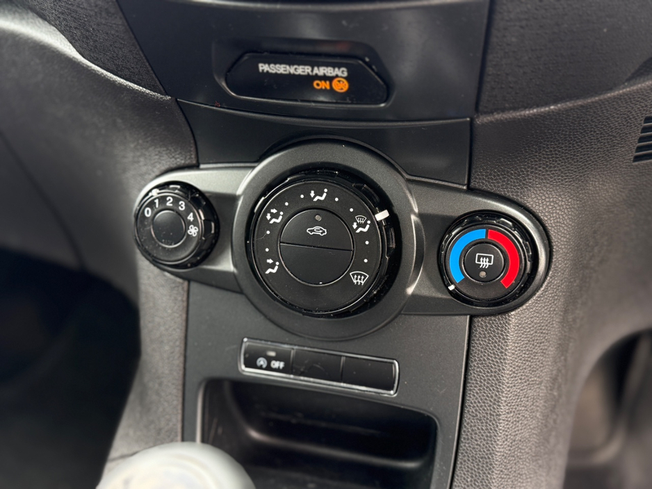 2013 Ford Fiesta 1L Petrol For Sale Images
