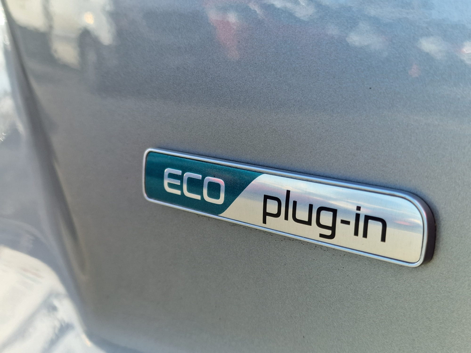 2022 Kia Sorento 1.6L Petrol Plug-in Hybrid For Sale Images