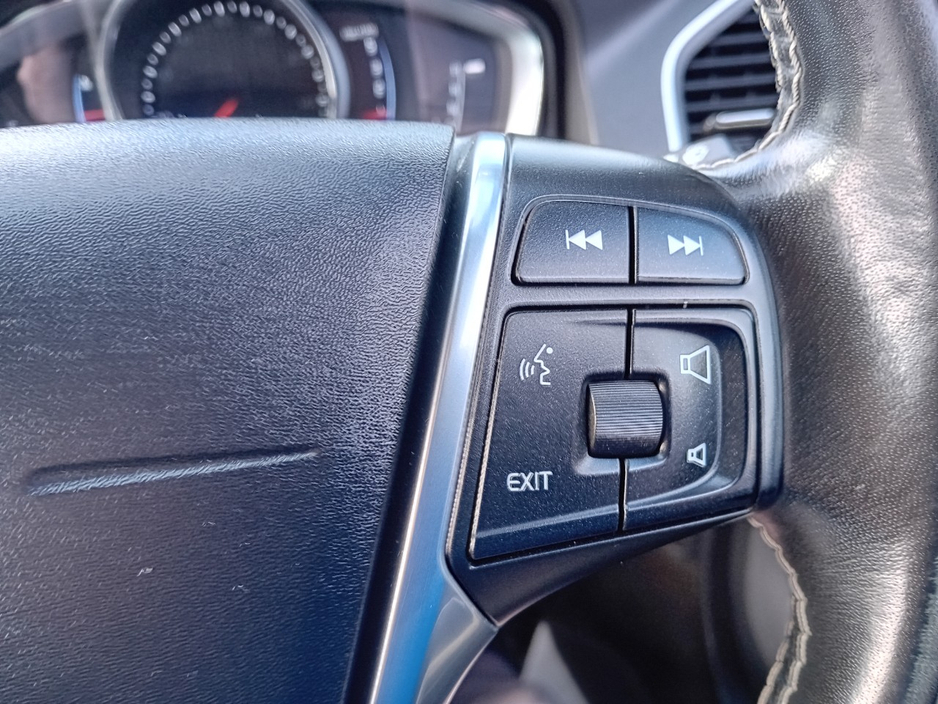 2017 Volvo XC60 2.4L Diesel For Sale Images