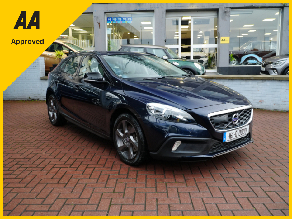 Used Volvo V40 2016 in Dublin