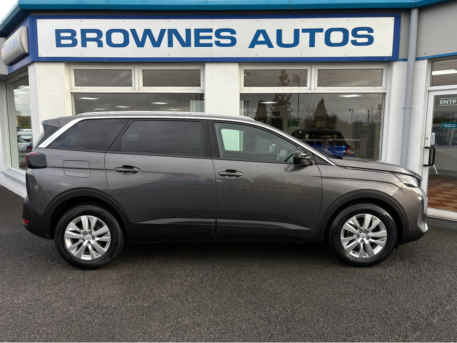 2023 Peugeot 5008 1.5L Diesel For Sale Images