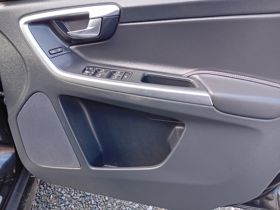 2017 Volvo XC60 2.4L Diesel For Sale Images