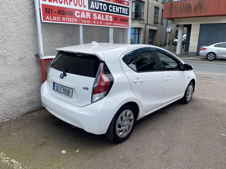 2016 Toyota Aqua 1.5L Petrol Hybrid For Sale Images