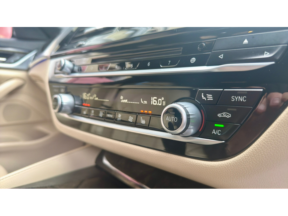 BMW 5 Series xDrive-523d G31 MSPORT PRO TOURING 71,000KMS - HUGE SPEC — thumbnail 27