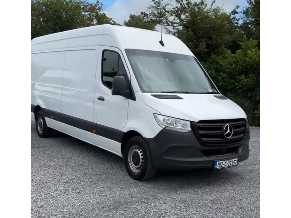 2022 Mercedes-Benz Sprinter 2L Diesel For Sale Images