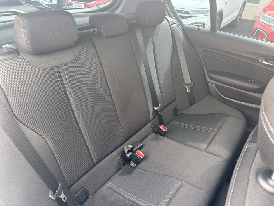 BMW 1 Series SPORT 150BHP 2.0 AUTOMATIC *REAR VIEW CAMERA, 16 " ALLOYS, PARKING SENSORS FRONT & REAR, CRUISE CONTROL, 3 STAGE HEATED SEATS, FACTORY FITTED PRIVACY GLASS, DUAL ZONE CLIMATE CONTROL, PUSH START/STOP* — thumbnail 11