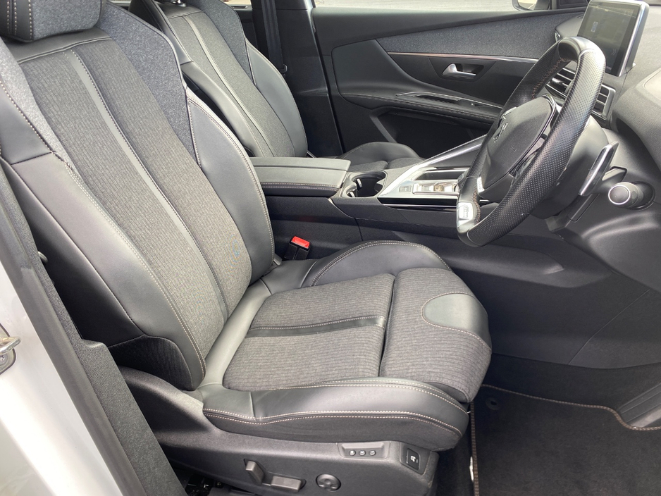 2021 Peugeot 5008 2L Diesel For Sale Images