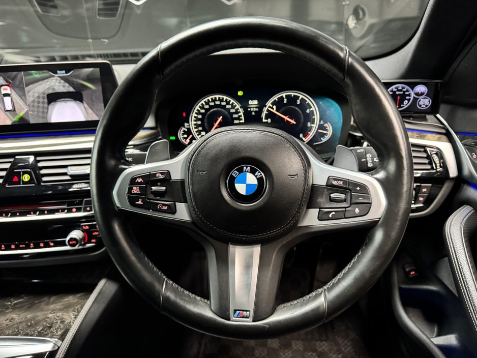BMW 5 Series M-Sport Pro *Panoramic Sunroof* — thumbnail 15