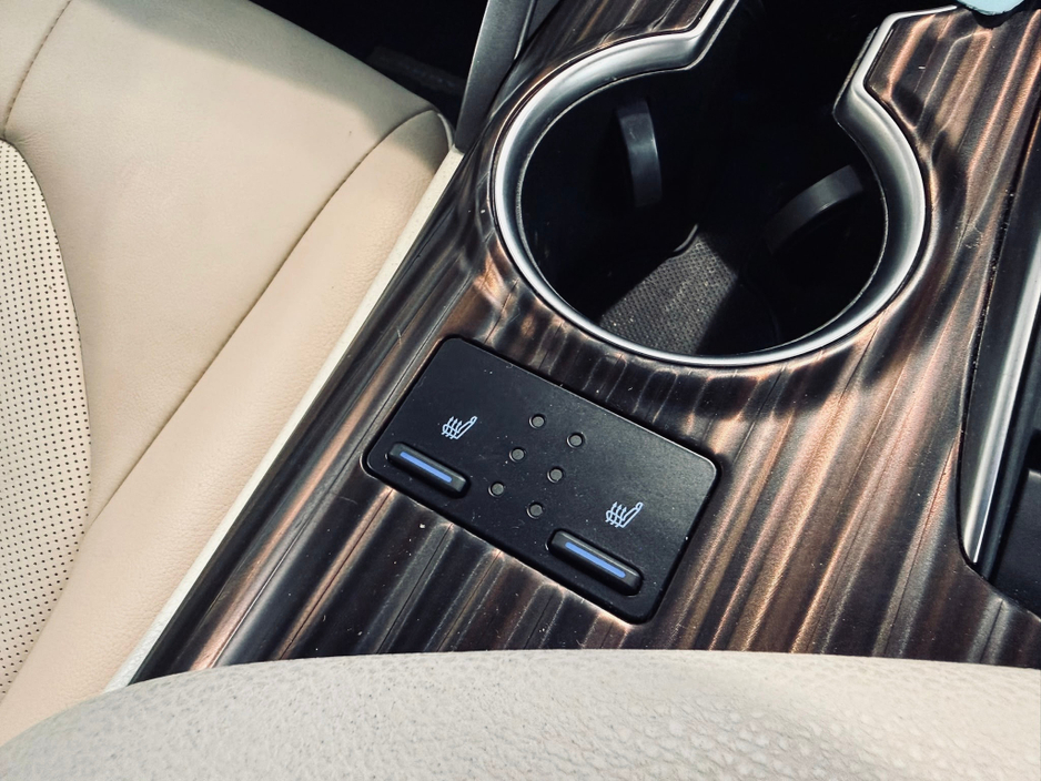 2019 Toyota Camry 2.5L Petrol Hybrid For Sale Images