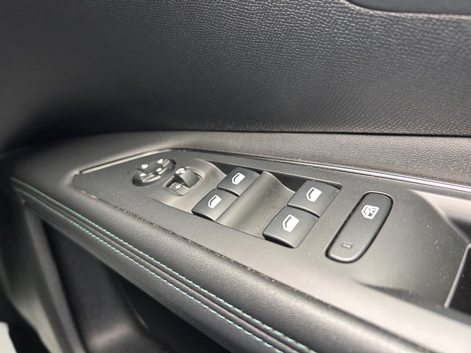 2022 Peugeot 3008 1.5L Diesel For Sale Images