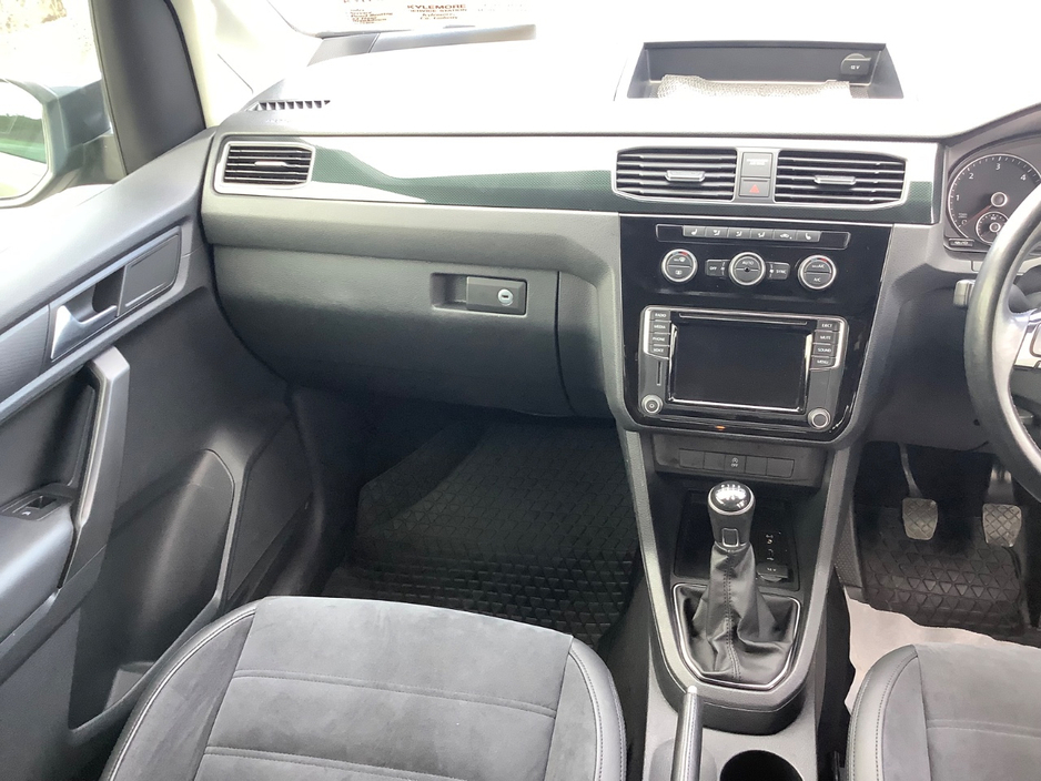2016 Volkswagen Caddy Maxi Life 2L Diesel For Sale Images