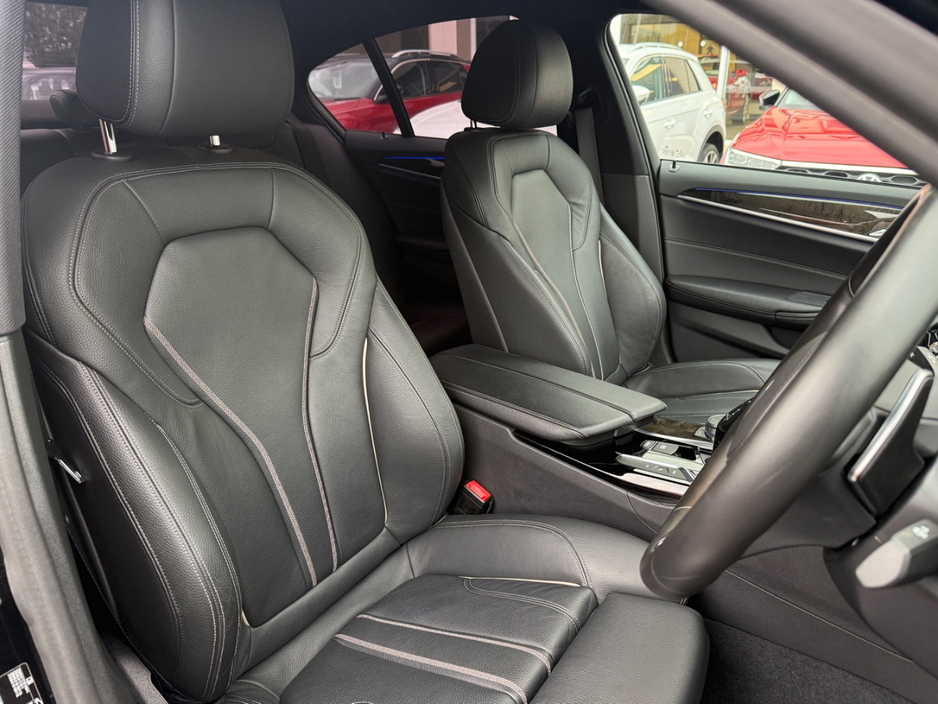 BMW 5 Series 530E M-SPORT 184BHP AUTOMATIC HYBRID *VIRTUAL COCKPIT, REAR VIEW CAMERA, 19 " DIAMOND CUT ALLOYS, PARKING SENSORS FRONT & REAR, MEMORY SEATS, LEATHER UPHOLSTERY, 3 STAGE HEATED SEATS,HEADS UP DISPLAY* — thumbnail 10
