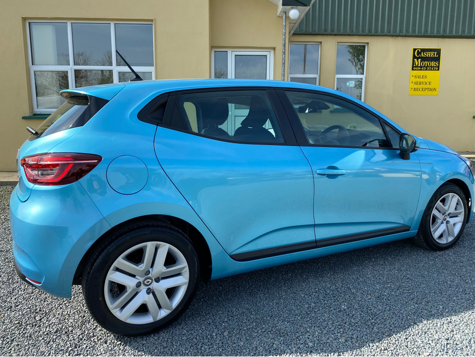 2022 Renault Clio 1L Petrol For Sale Images