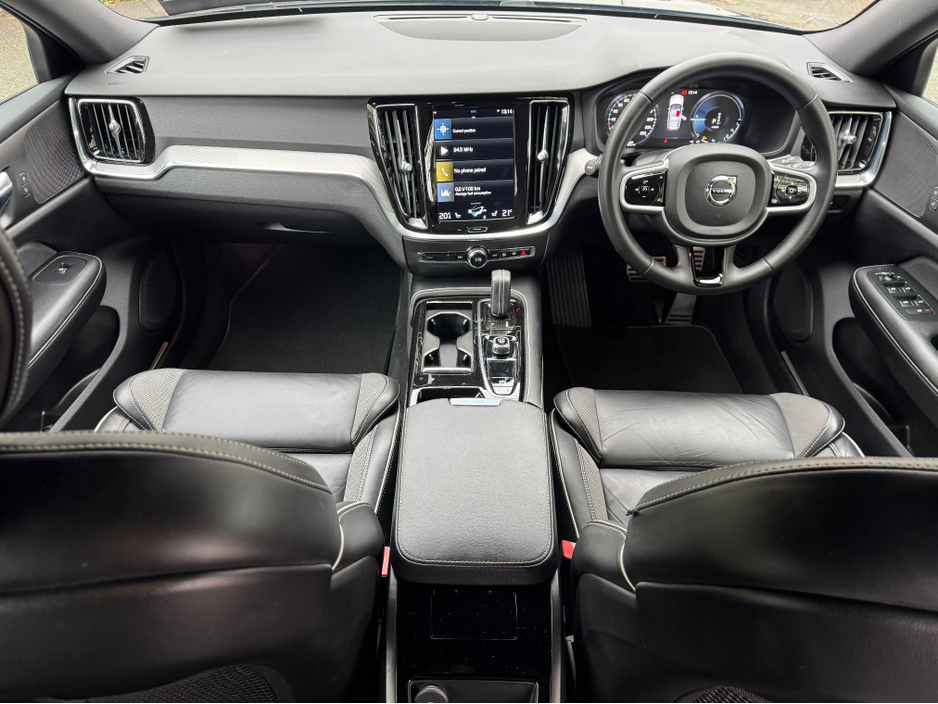 2021 Volvo V60 2L Petrol Plug-in Hybrid For Sale Images