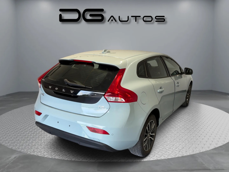 2018 Volvo V40 1.6L Petrol For Sale Images