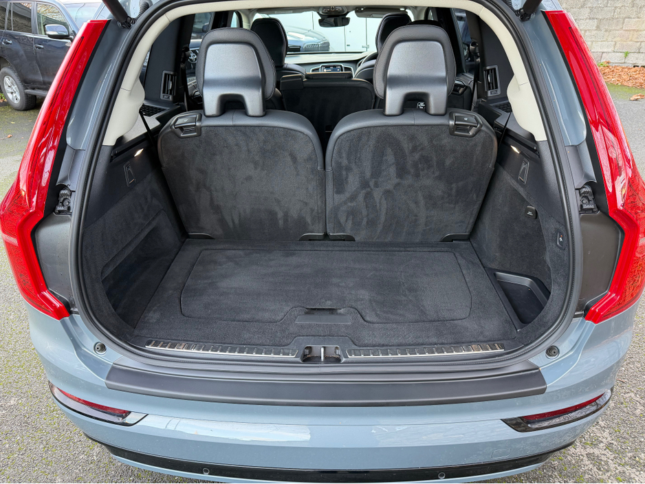 2023 Volvo XC90 2L Petrol Plug-in Hybrid For Sale Images