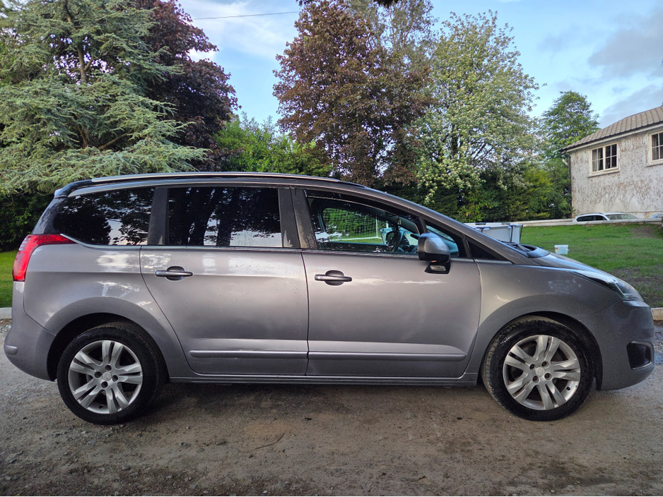 2015 Peugeot 5008 1.6L Diesel For Sale Images