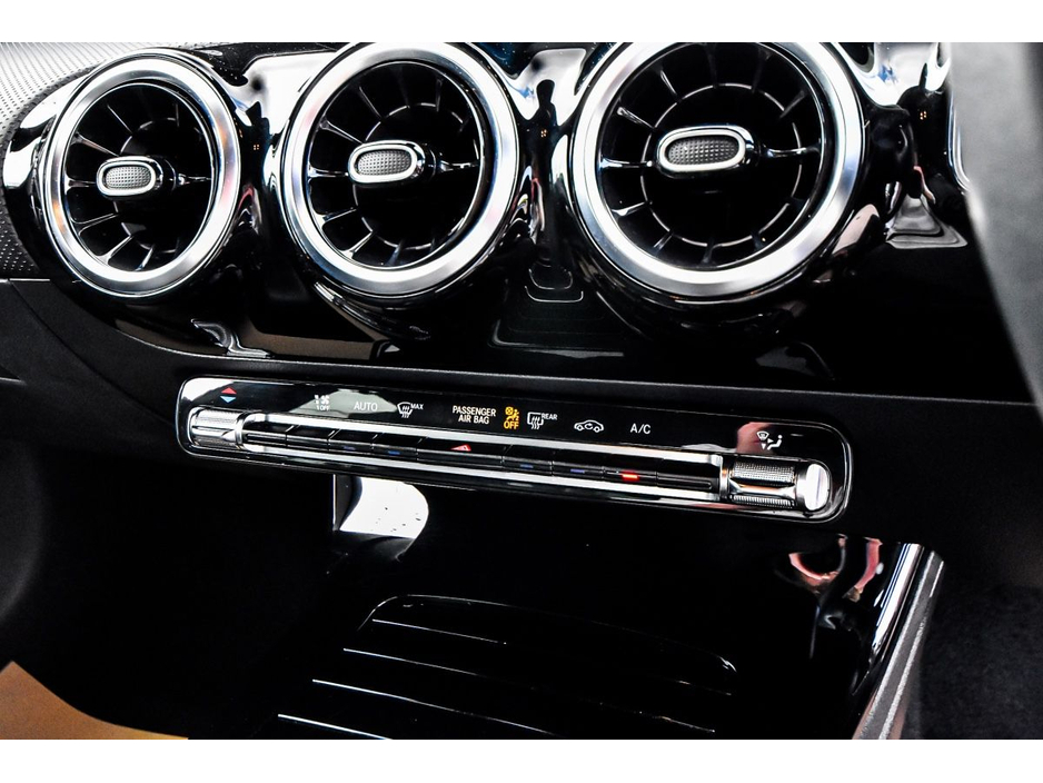 Mercedes-Benz CLA Class 200d Progressive Auto — thumbnail 14