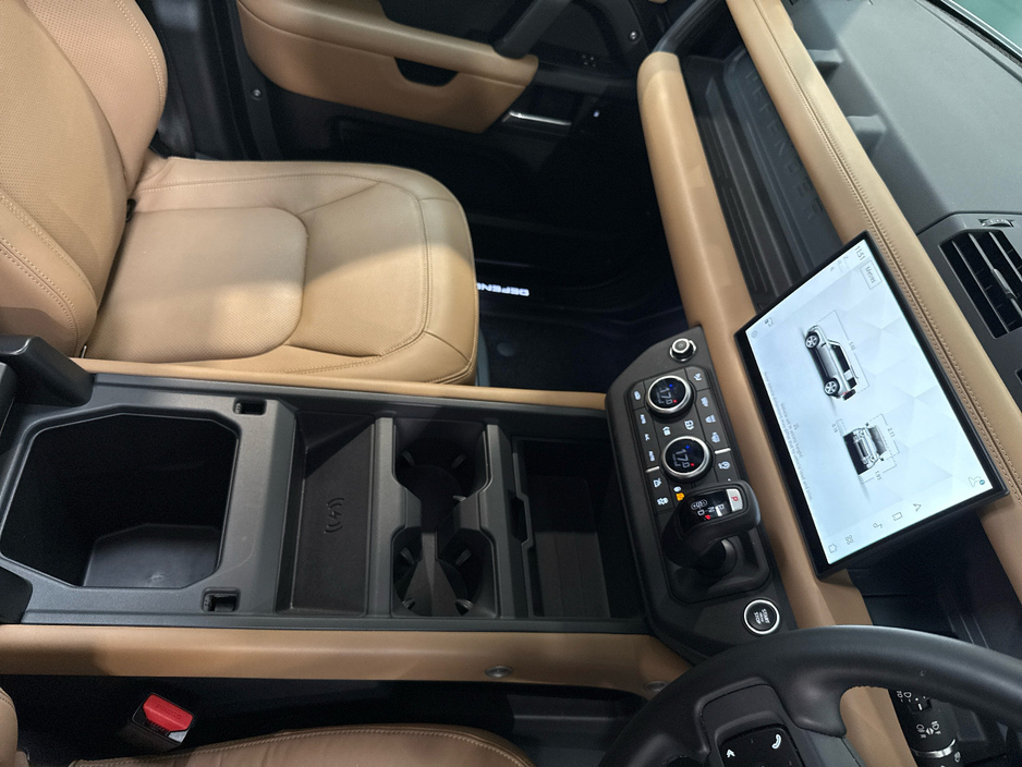 2026 Land Rover Defender 3L Diesel For Sale Images