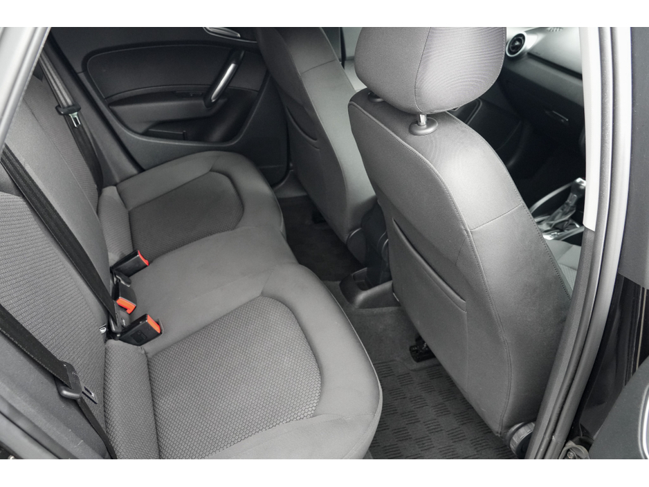 Audi A1 1.4 Petrol Automatic 5Door — thumbnail 4