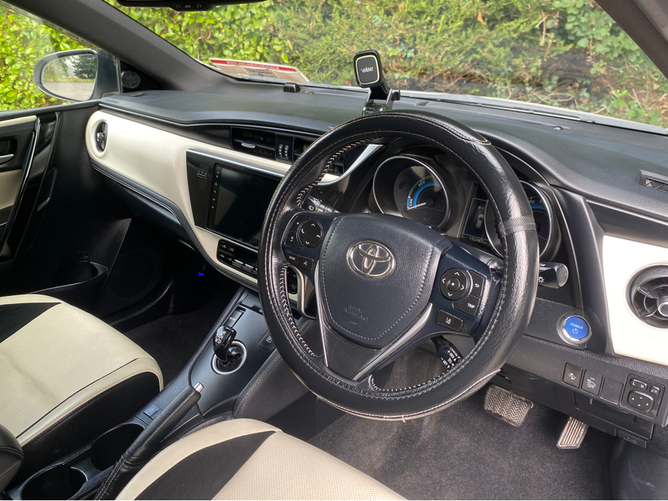 2017 Toyota Auris 1.8L Hybrid For Sale Images