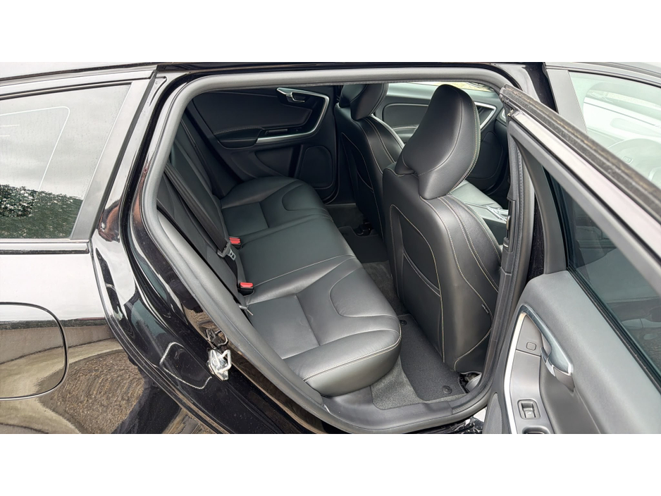 2017 Volvo V60 2L Diesel For Sale Images