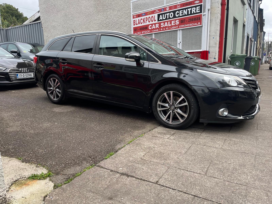 2013 Toyota Avensis 2L Diesel For Sale Images
