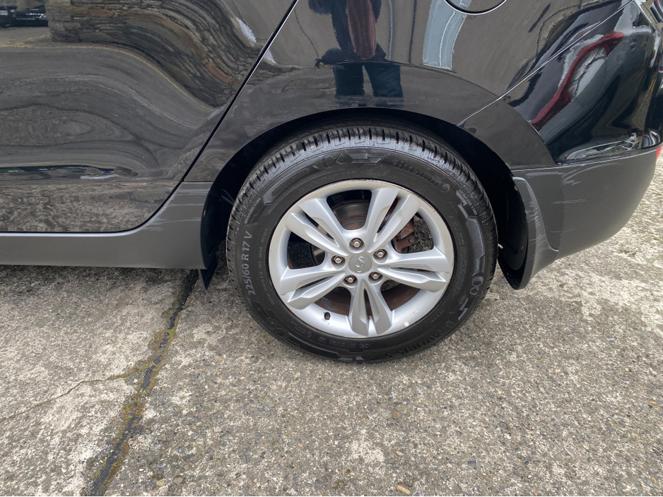 Hyundai ix35 1.7 D@ Waltons Garage Ranelagh — thumbnail 4