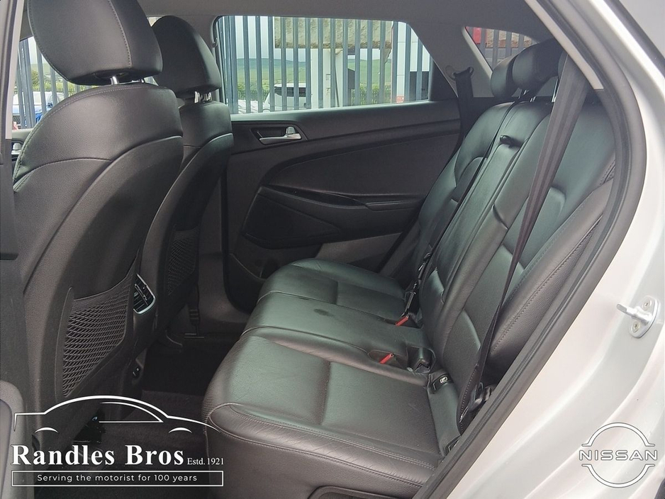 Hyundai Tucson 2WD Executive Plus — thumbnail 13