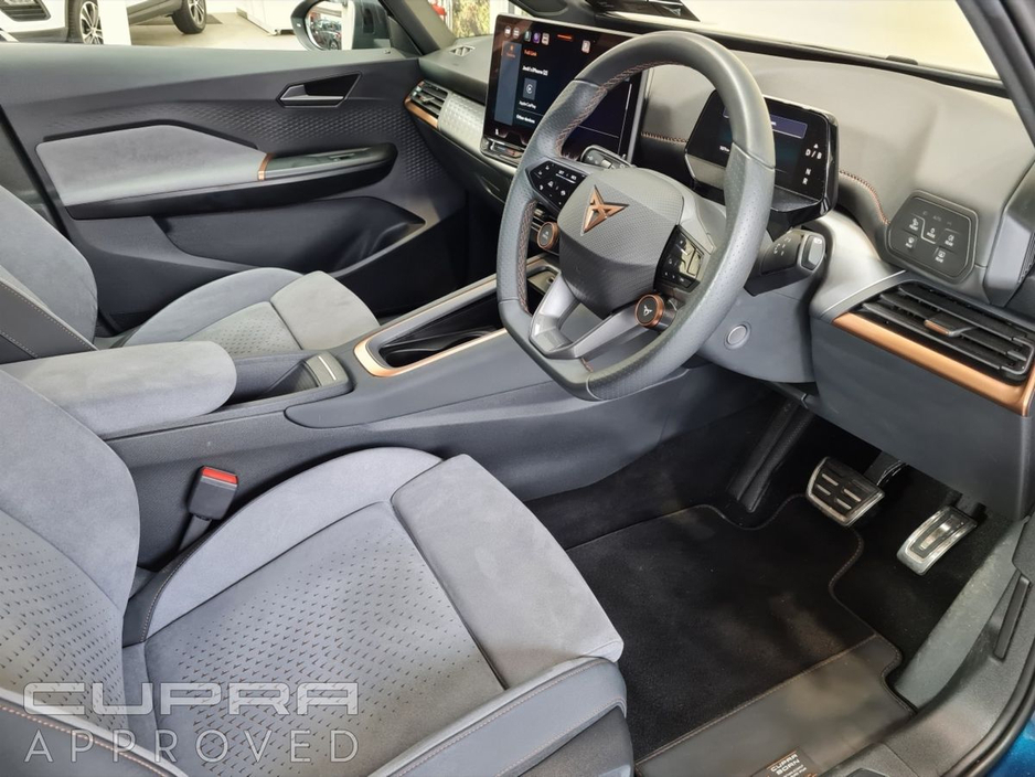 Cupra Born e-Boost 59kWh 231HP*Call John 0861913954 — thumbnail 11
