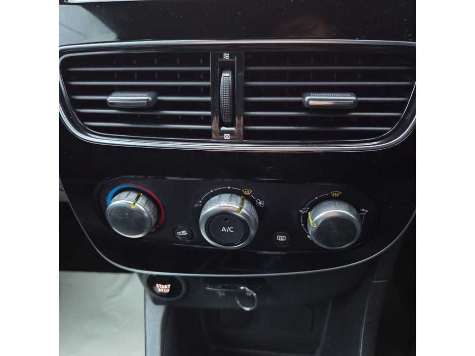 2017 Renault Clio 1.1L Petrol For Sale Images