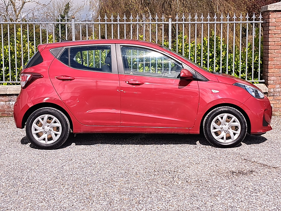 Hyundai i10 Classic Model 1.0 Petrol, Bluetooth, Air conditioning, with 87,000 Miles. — thumbnail 4