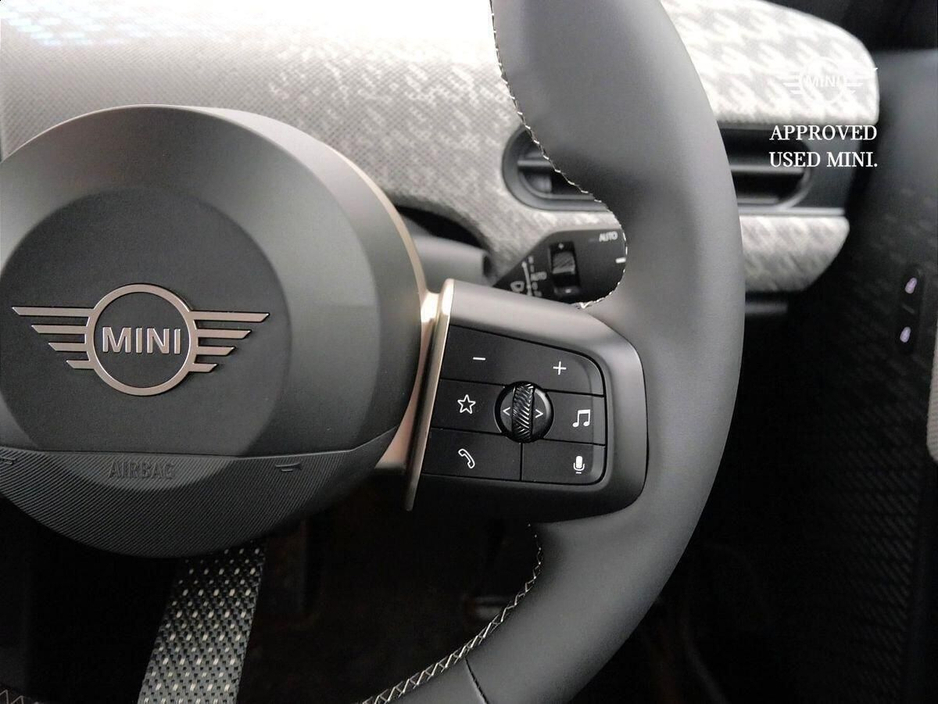 2024 MINI Hatch 1.5L Petrol For Sale Images