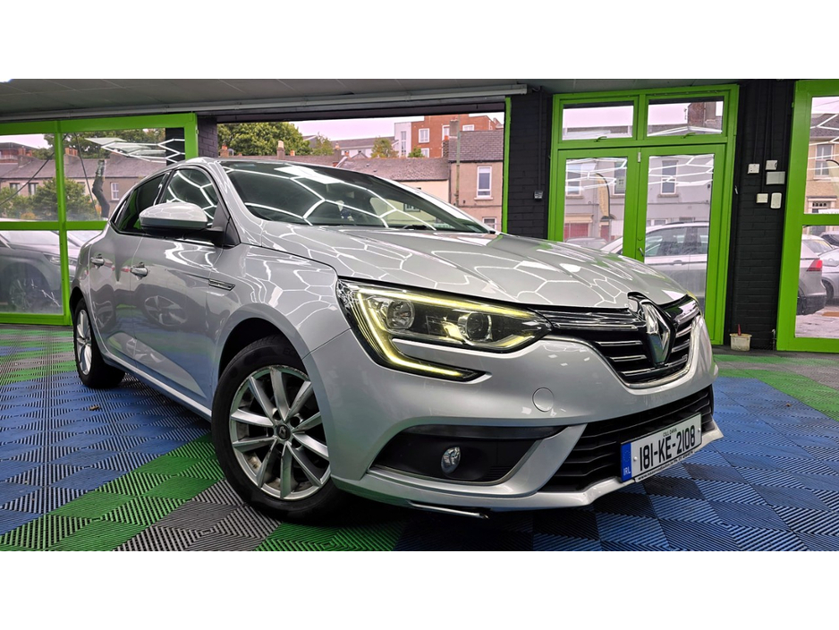 Renault Megane DYNAMIQUE NAV DCI 110 4DR — thumbnail 9